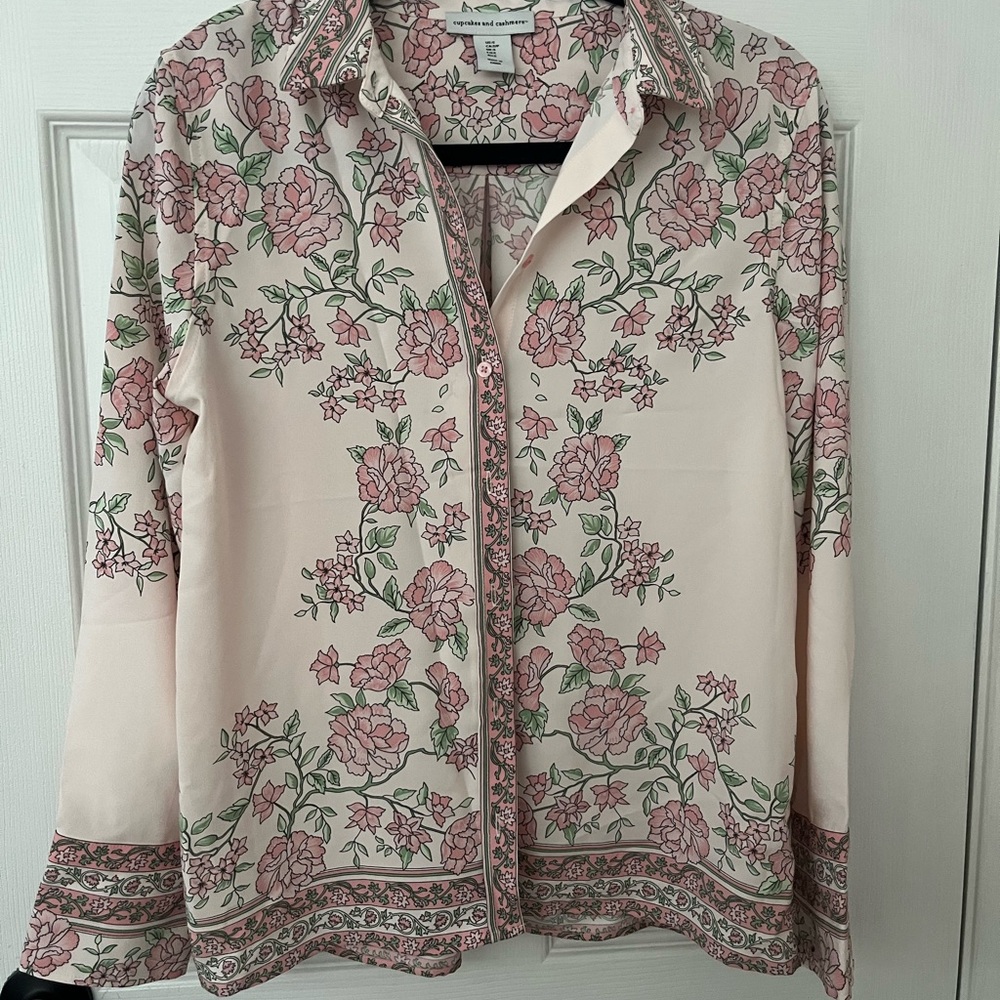 Cupcakes & Cashmere Floral Button-Up Blouse